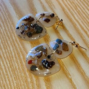 River stone Earrings